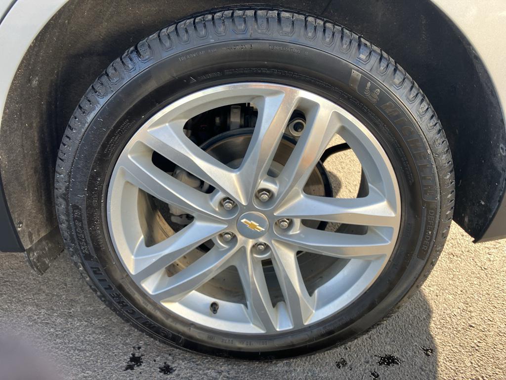 used 2018 Chevrolet Equinox car, priced at $15,000