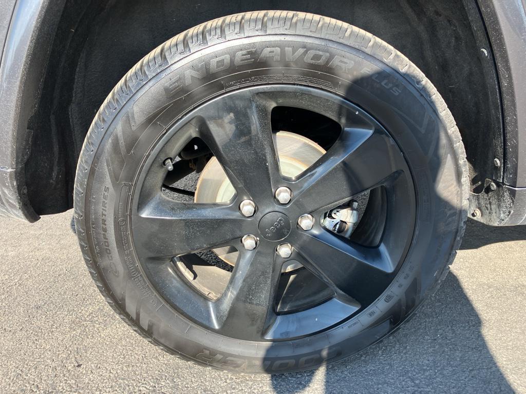 used 2014 Jeep Grand Cherokee car, priced at $9,000