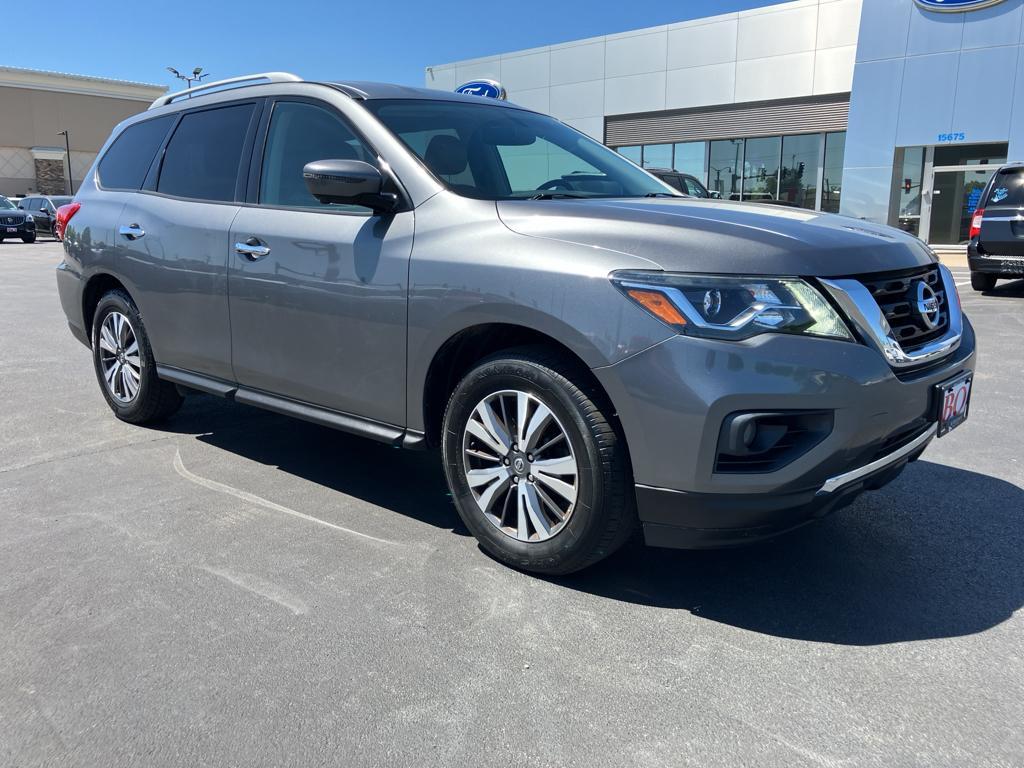 used 2020 Nissan Pathfinder car, priced at $17,920