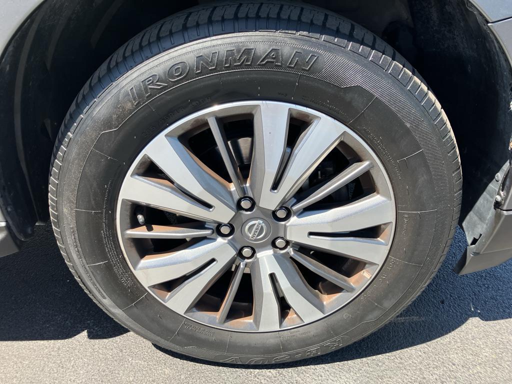 used 2020 Nissan Pathfinder car, priced at $17,920