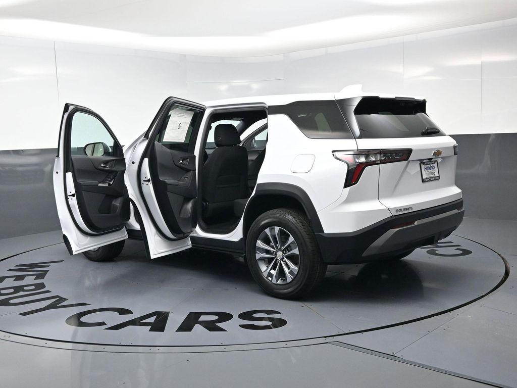 new 2026 Chevrolet Equinox car, priced at $30,553