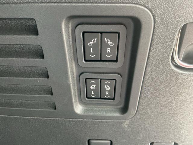 new 2026 Chevrolet Traverse car, priced at $58,351