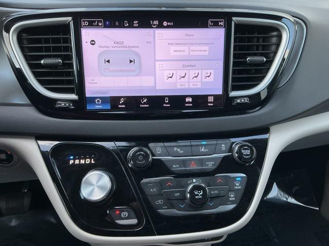 used 2024 Chrysler Pacifica car, priced at $29,995