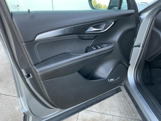 used 2025 Buick Envision car, priced at $28,995