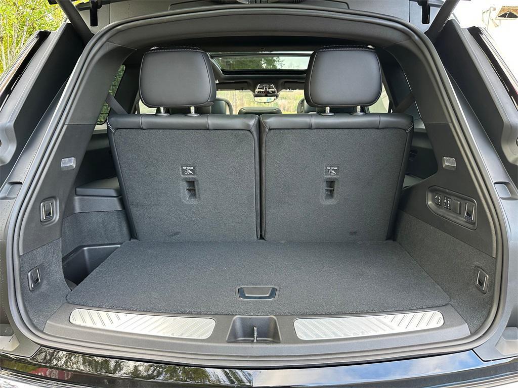 new 2026 Cadillac VISTIQ car, priced at $80,215