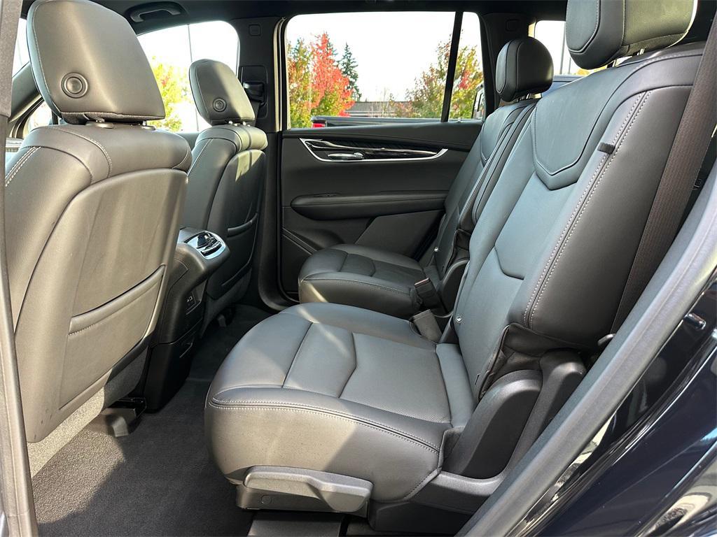 used 2022 Cadillac XT6 car, priced at $32,949