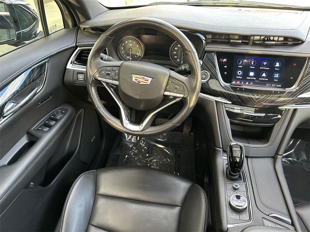 used 2022 Cadillac XT6 car, priced at $32,949