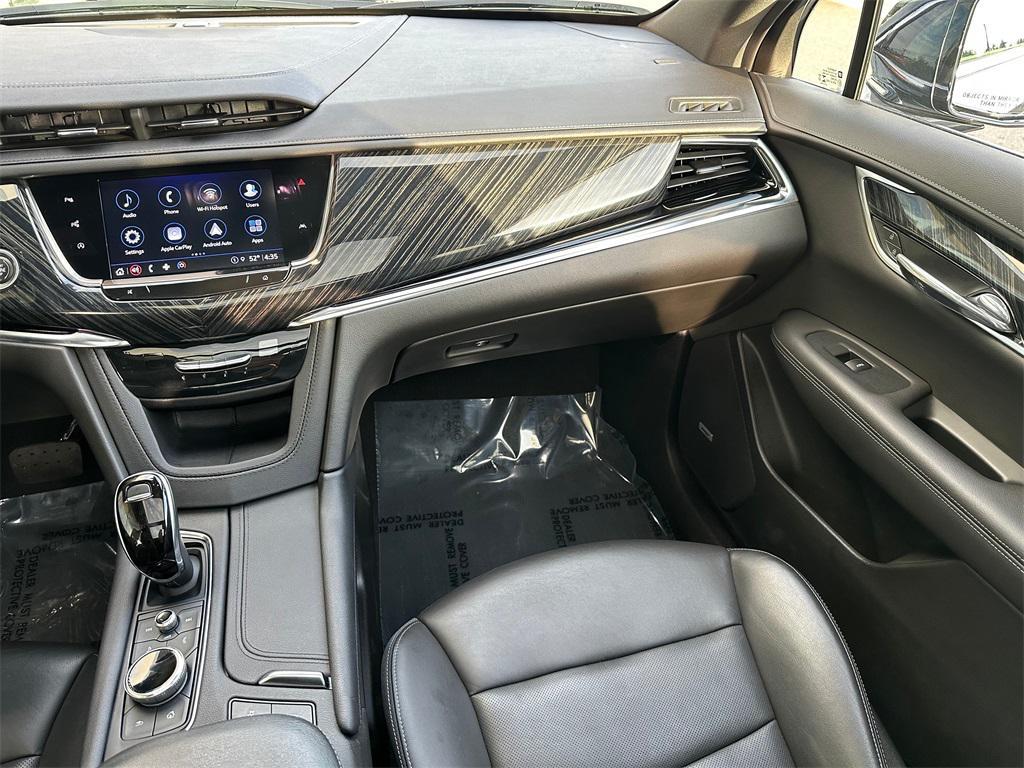used 2022 Cadillac XT6 car, priced at $32,949