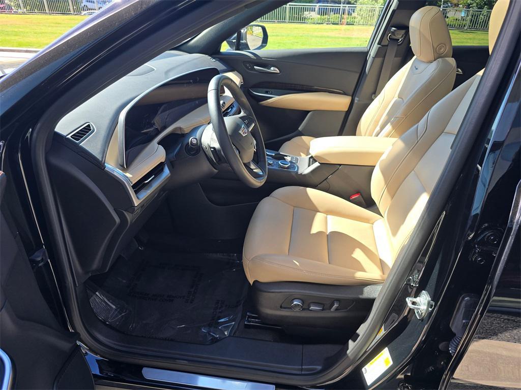 used 2025 Cadillac XT4 car, priced at $37,995