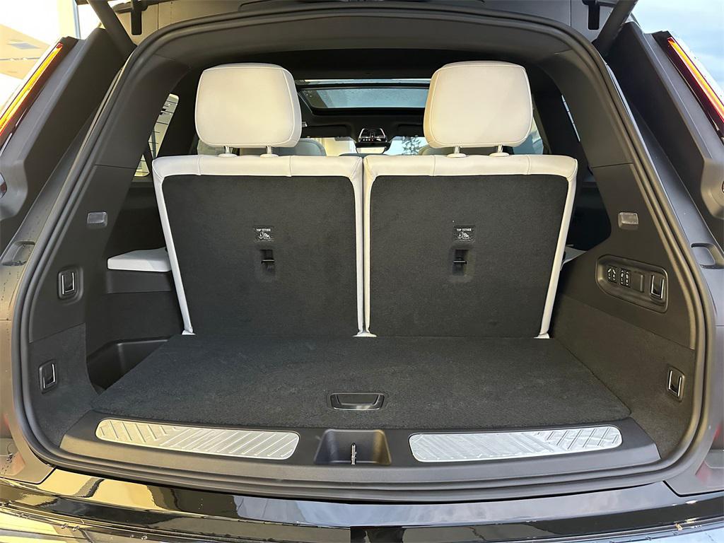 new 2026 Cadillac VISTIQ car, priced at $80,815