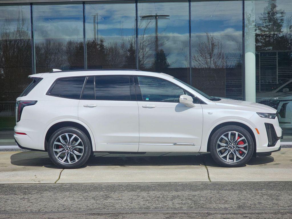 used 2023 Cadillac XT6 car, priced at $44,995