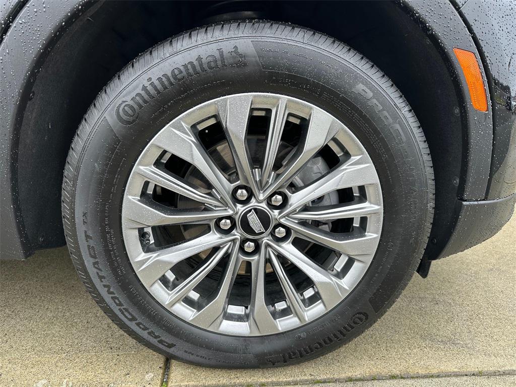 used 2025 Cadillac XT4 car, priced at $36,949