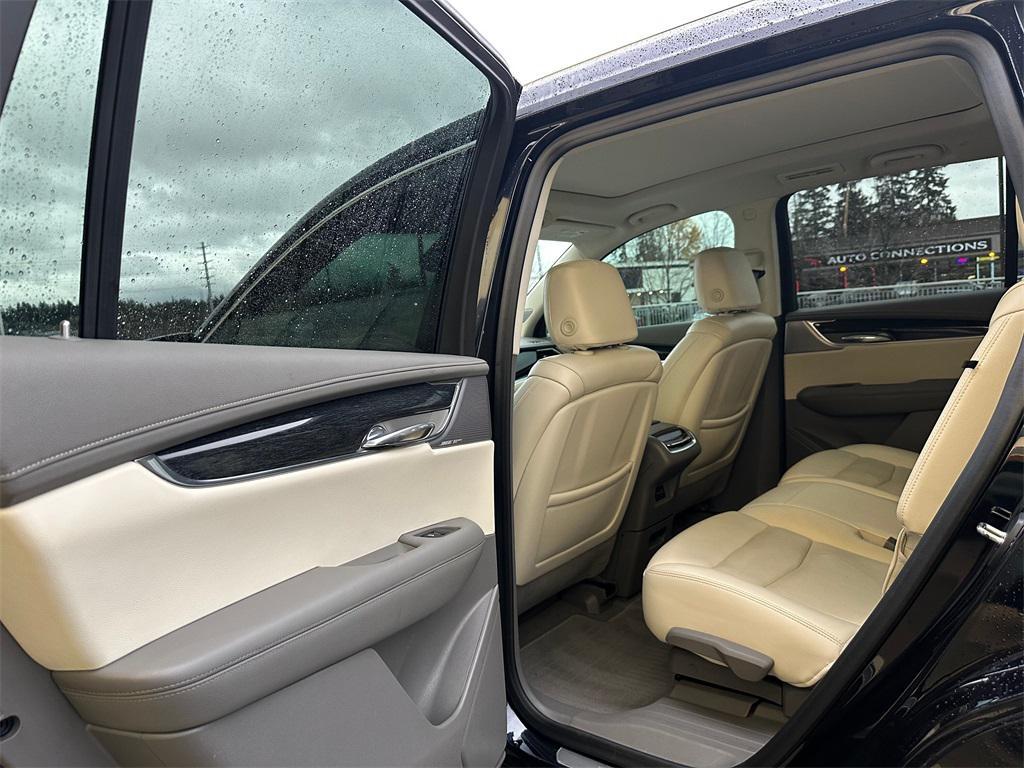 used 2021 Cadillac XT6 car, priced at $29,860