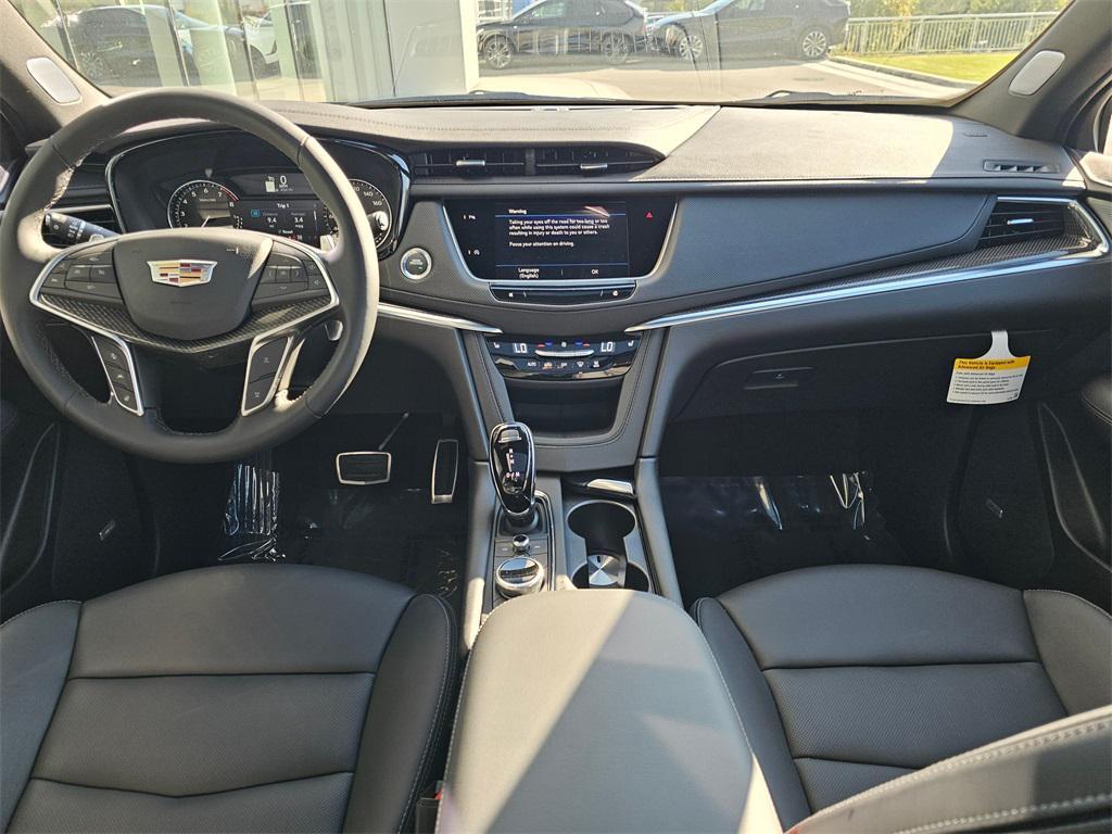 new 2025 Cadillac XT5 car, priced at $60,410