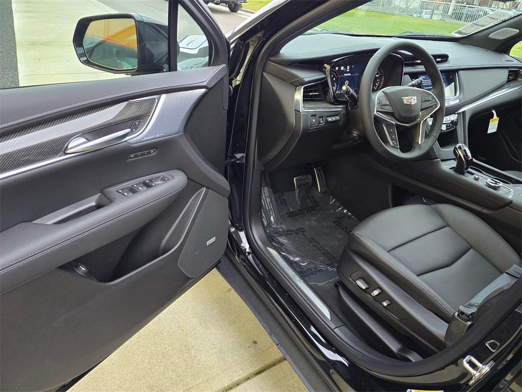 new 2026 Cadillac XT5 car, priced at $64,220