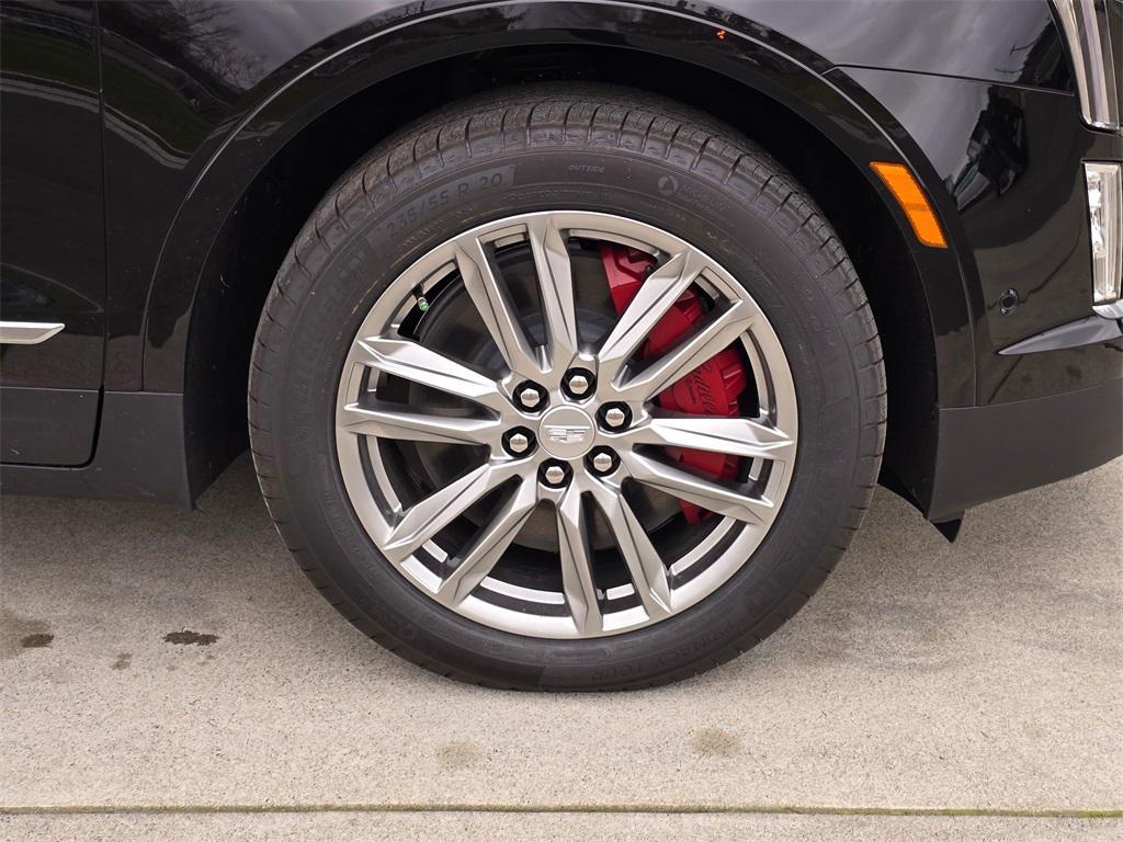 new 2026 Cadillac XT5 car, priced at $64,220