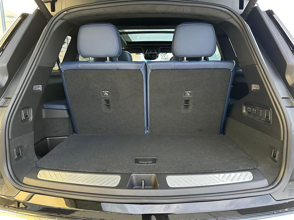 new 2026 Cadillac VISTIQ car, priced at $94,715