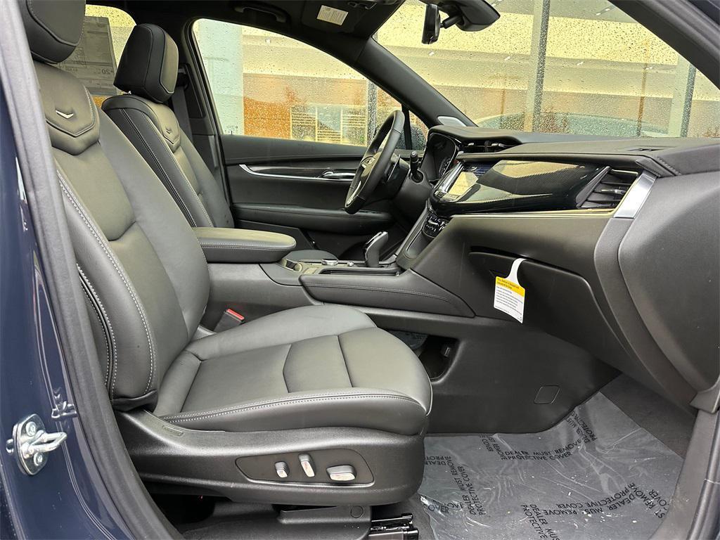 new 2025 Cadillac XT6 car, priced at $66,065