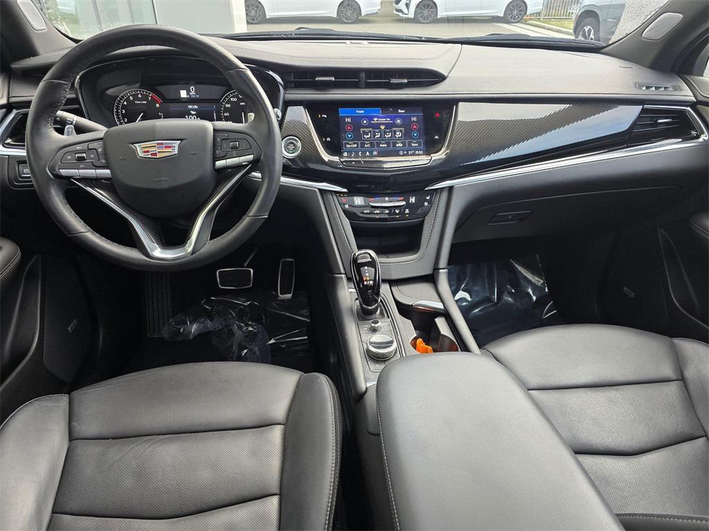 used 2023 Cadillac XT6 car, priced at $44,035