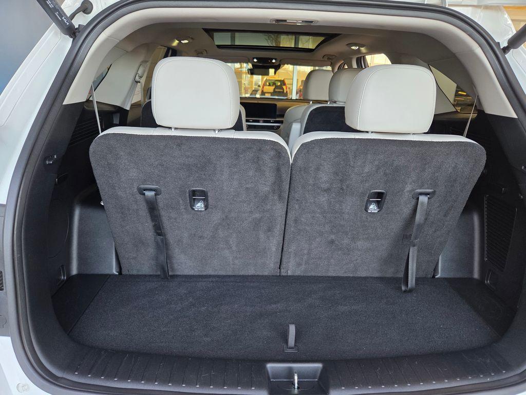 used 2025 Kia Sorento car, priced at $32,448