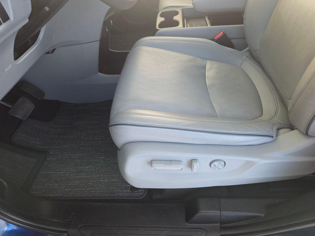 used 2024 Honda Odyssey car, priced at $42,494