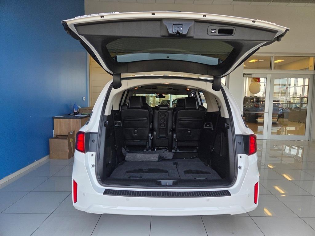used 2025 Honda Odyssey car, priced at $45,988