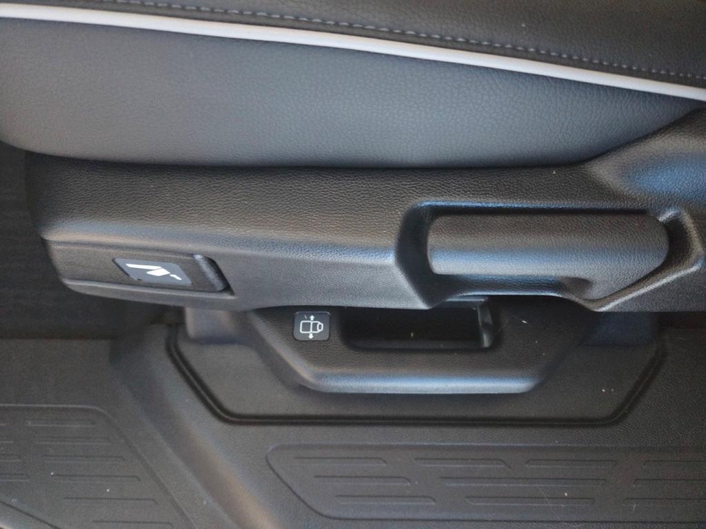 used 2025 Honda Odyssey car, priced at $45,988