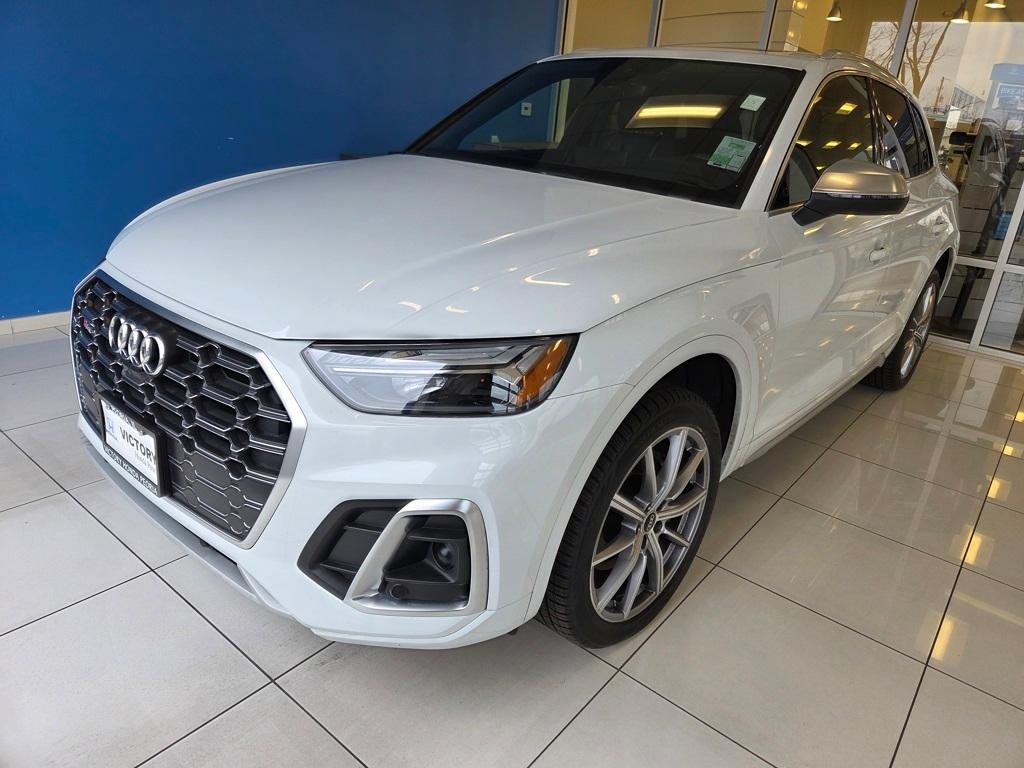 used 2022 Audi SQ5 car, priced at $34,000