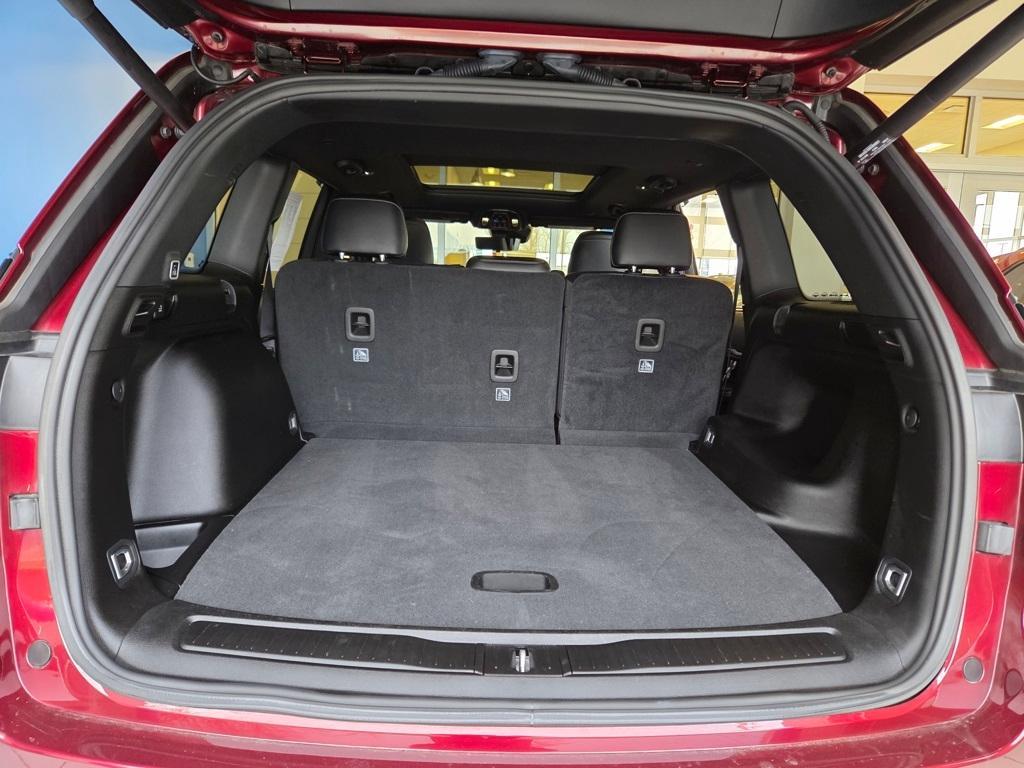 used 2024 Jeep Grand Cherokee car, priced at $31,500