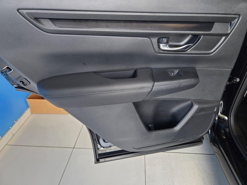 used 2025 Honda CR-V car, priced at $31,600