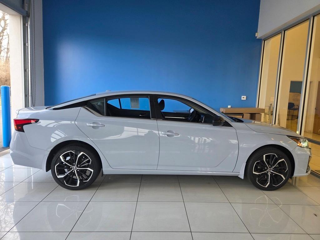 used 2023 Nissan Altima car, priced at $22,200