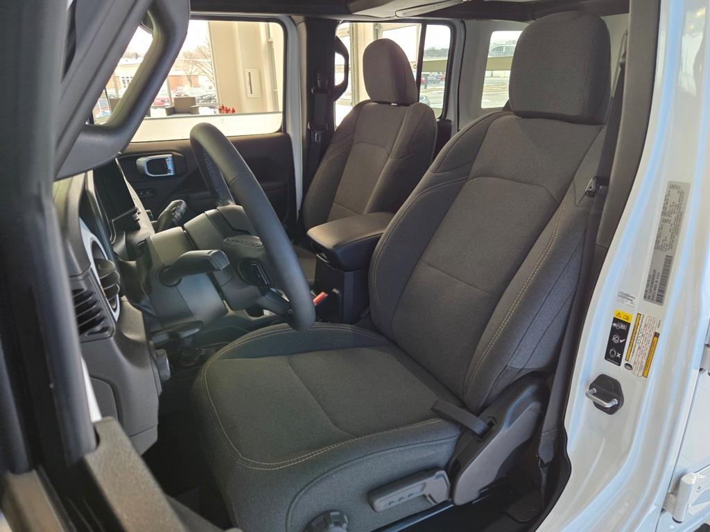 used 2025 Jeep Wrangler car, priced at $35,300