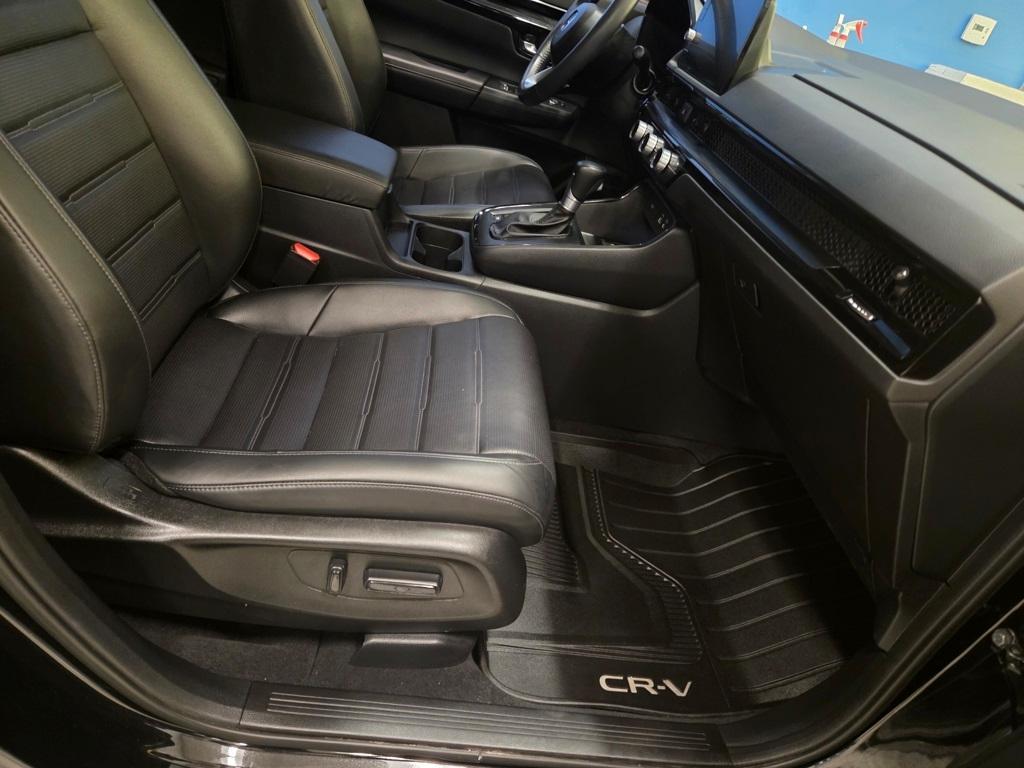 used 2024 Honda CR-V car, priced at $33,400