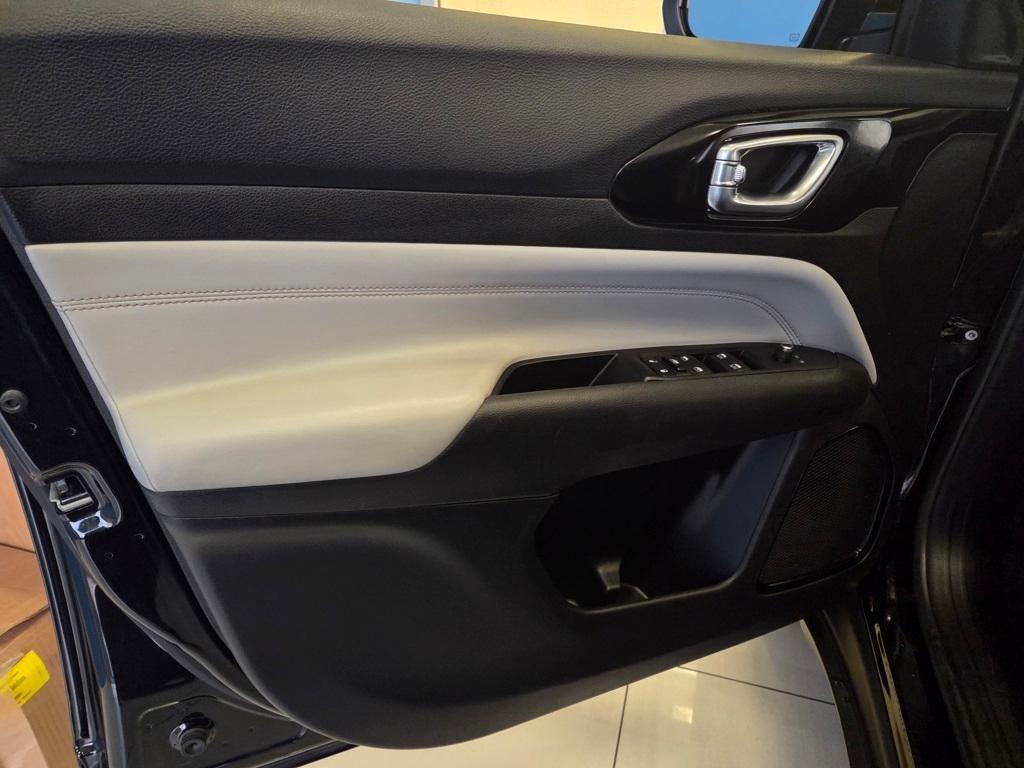 used 2022 Jeep Compass car, priced at $20,500