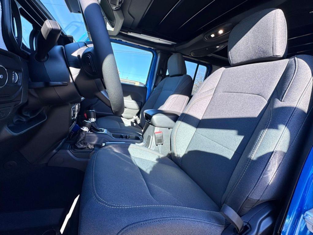 new 2026 Jeep Wrangler car, priced at $46,347
