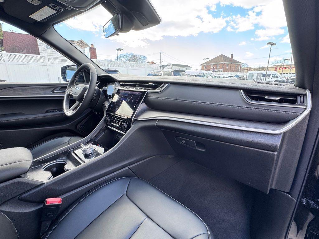 used 2025 Jeep Grand Cherokee L car, priced at $42,850