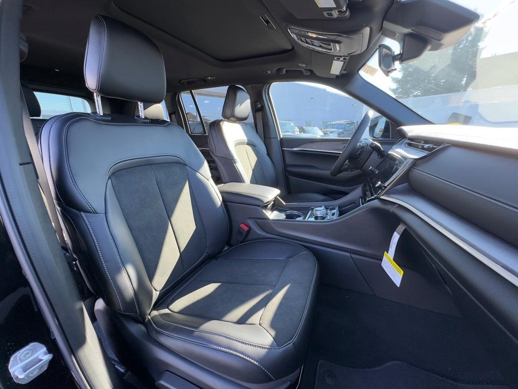 new 2026 Jeep Grand Cherokee car, priced at $49,275