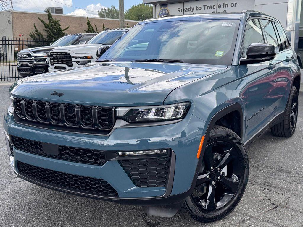 new 2026 Jeep Grand Cherokee car, priced at $42,671