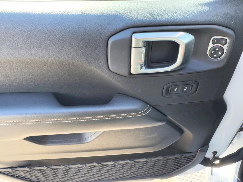 used 2025 Jeep Wrangler 4xe car, priced at $37,082