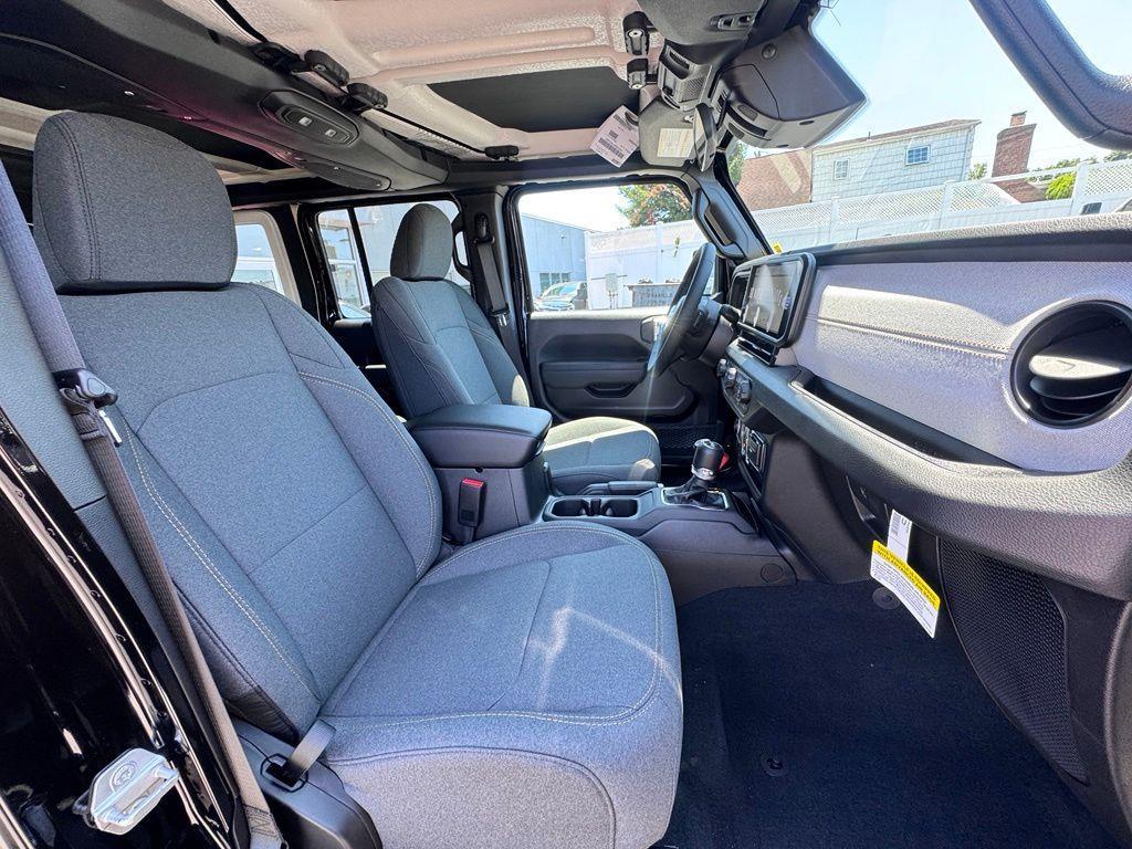 new 2026 Jeep Wrangler car, priced at $45,937