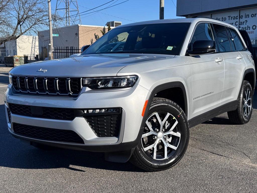 new 2026 Jeep Grand Cherokee car, priced at $46,605
