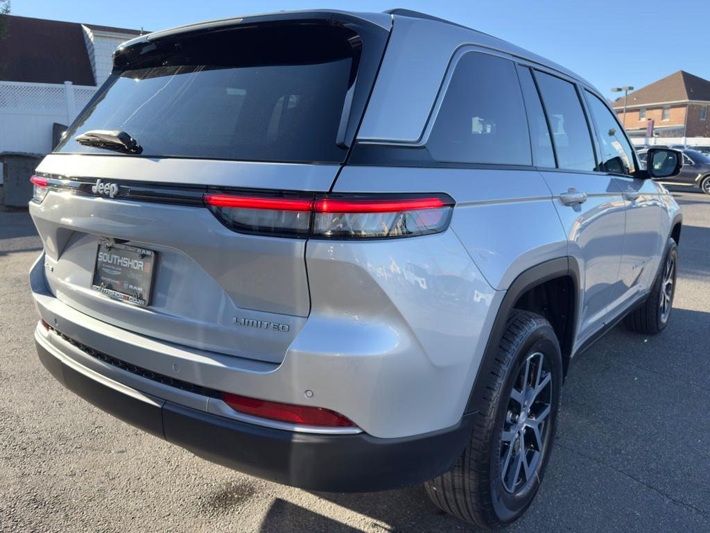 new 2026 Jeep Grand Cherokee car, priced at $46,605