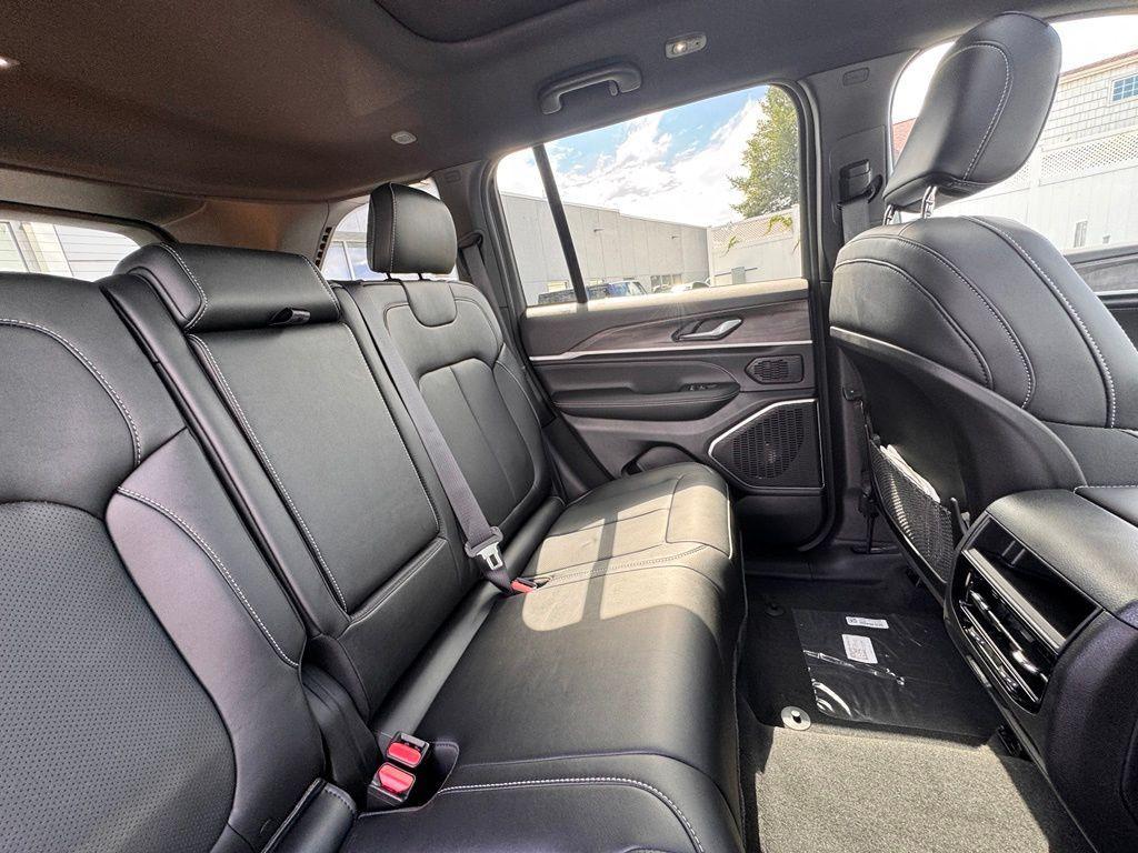 new 2026 Jeep Grand Cherokee car