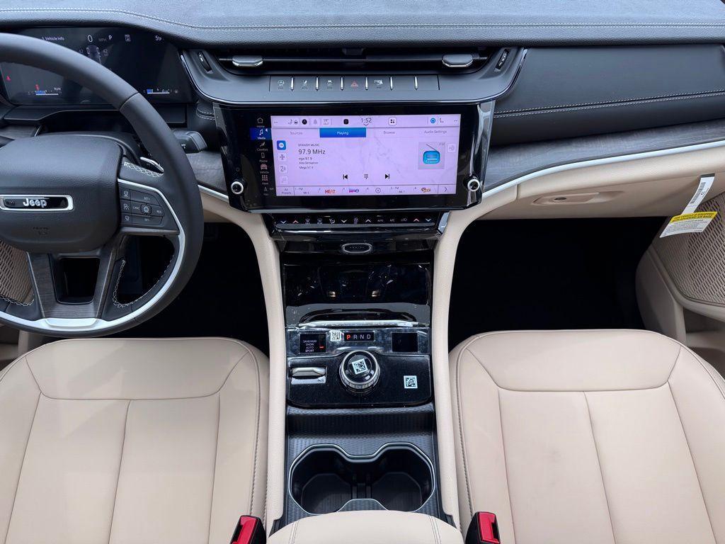 new 2026 Jeep Grand Cherokee car, priced at $43,567