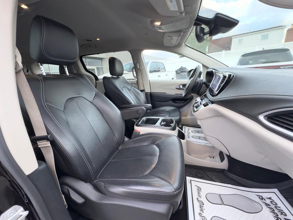 used 2022 Chrysler Pacifica car, priced at $19,450