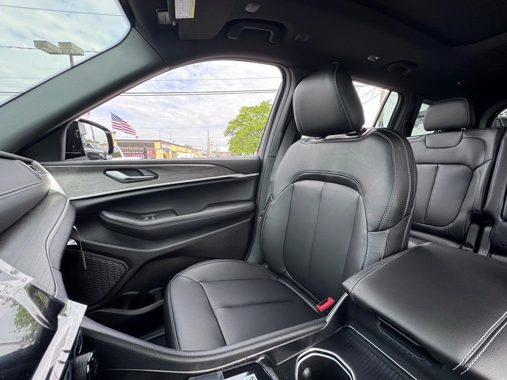 new 2025 Jeep Grand Cherokee L car, priced at $46,273