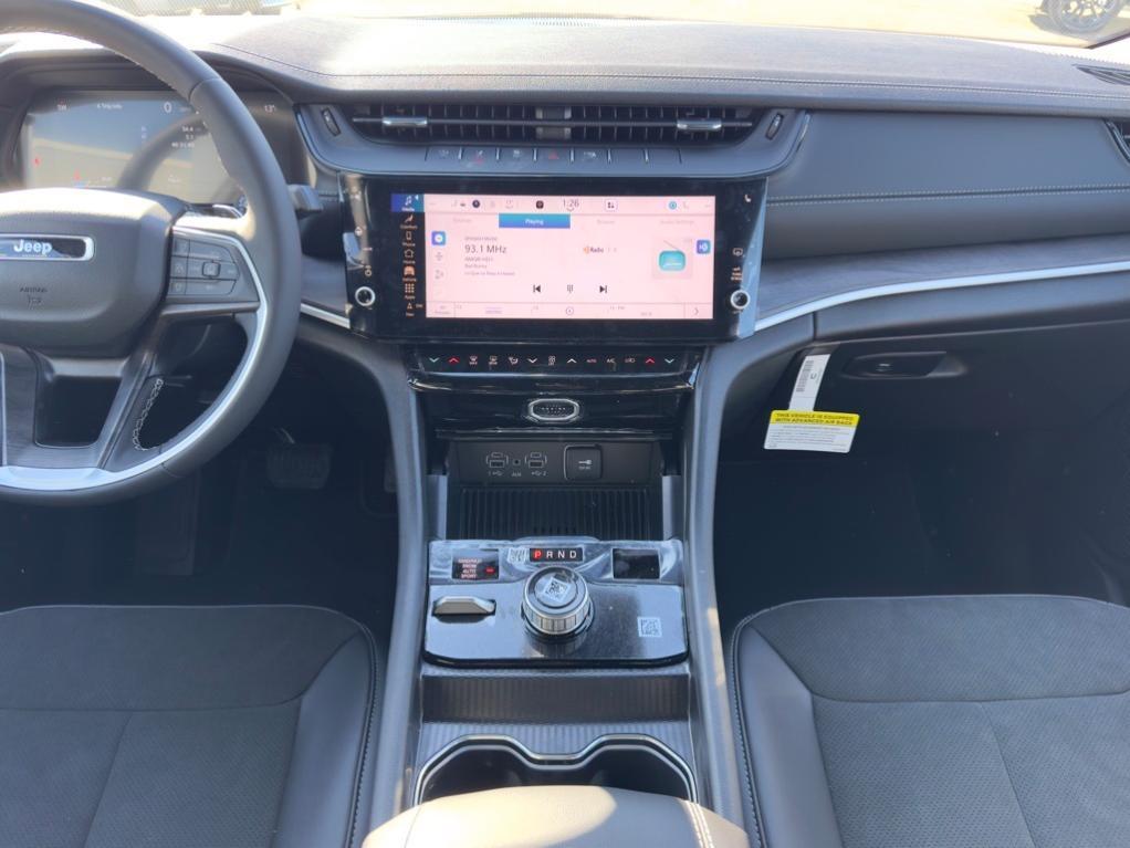 new 2026 Jeep Grand Cherokee car, priced at $45,825