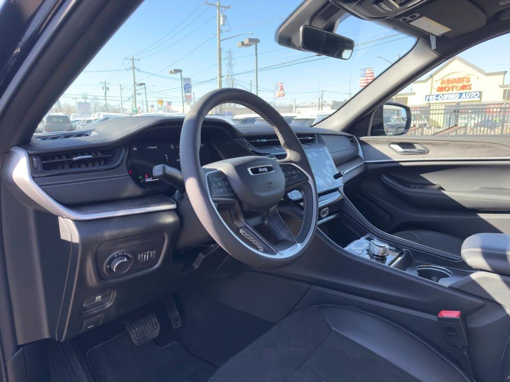 new 2026 Jeep Grand Cherokee car, priced at $45,825