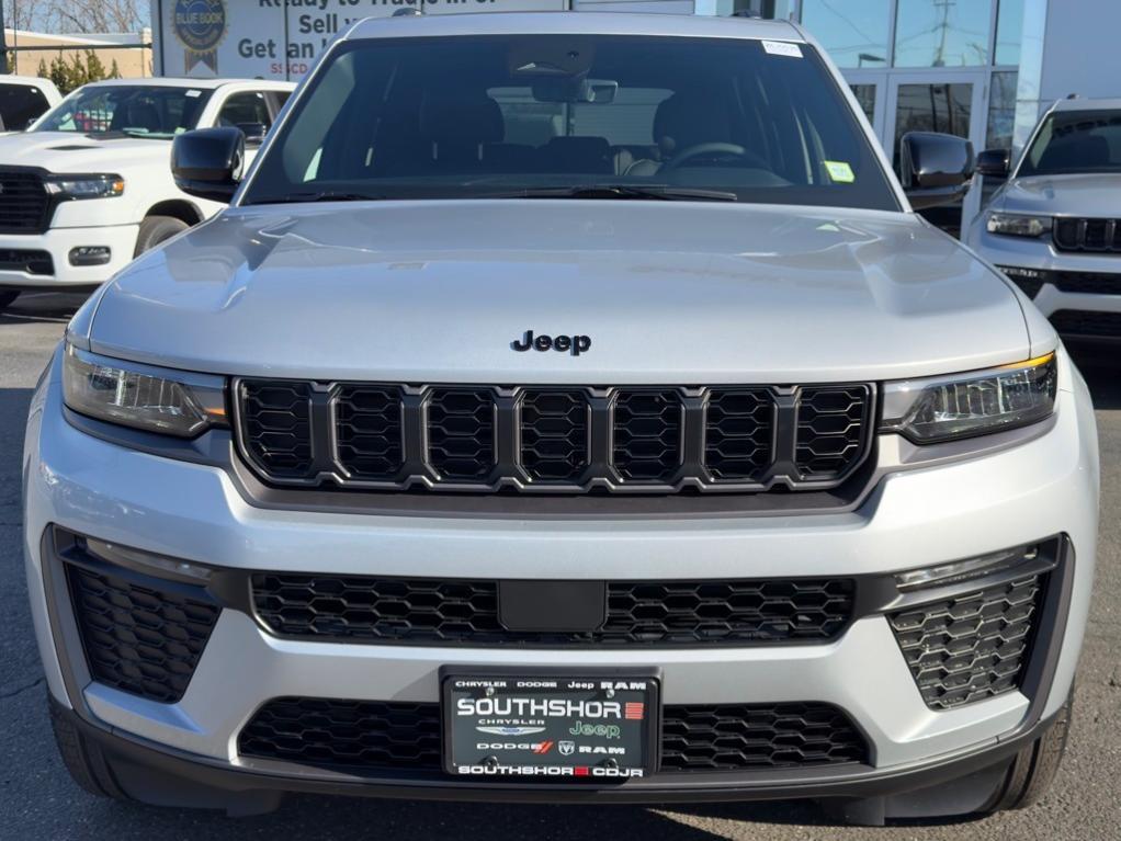 new 2026 Jeep Grand Cherokee car, priced at $47,757