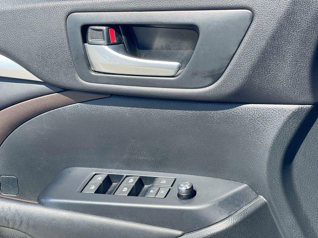 used 2016 Toyota Highlander car, priced at $16,995